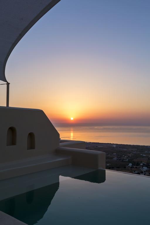Skyfall Suites - Adults Only Pýrgos Eksteriør billede